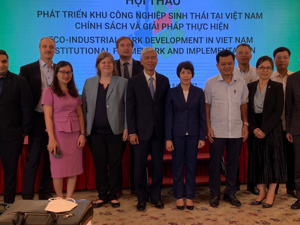 Ban Quản lý Khu kinh tế tham dự Hội thảo Phát triển khu công nghiệp sinh thái tại Việt Nam
