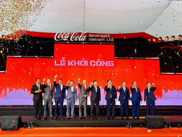 COCA-COLA Khởi công xây dựng nhà máy 136 triệu USD tại Long An